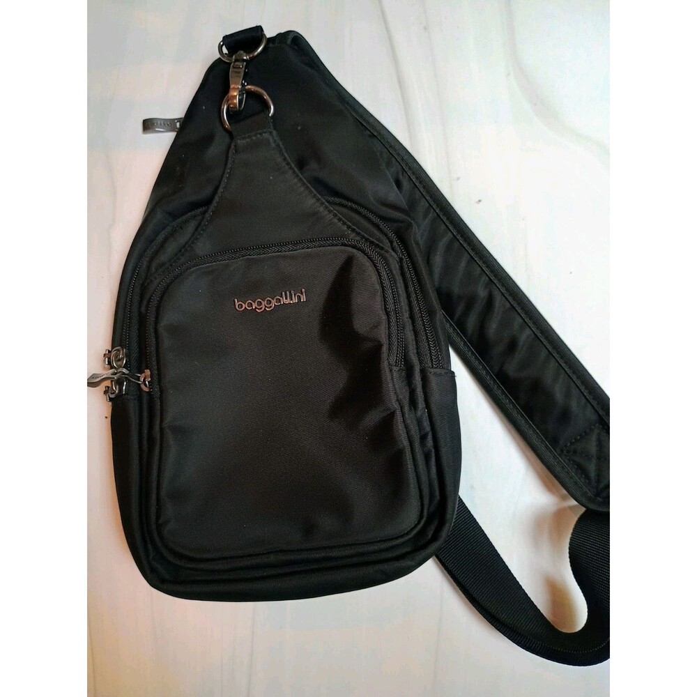 Baggallini Black Central Park Sling Crossbody Bag Convertible Adjustable Strap